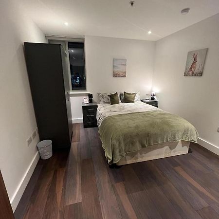 Spacious Sleep 7 Flat 20 Mins Central London Bp65 Exteriér fotografie